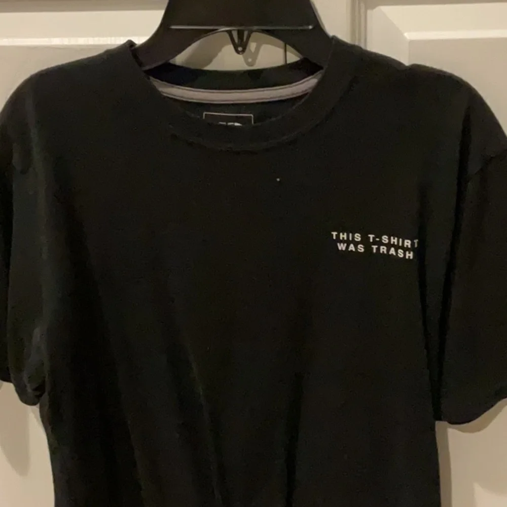 The North Face x National Geographic Black T-Shirt - Picture 2 of 2